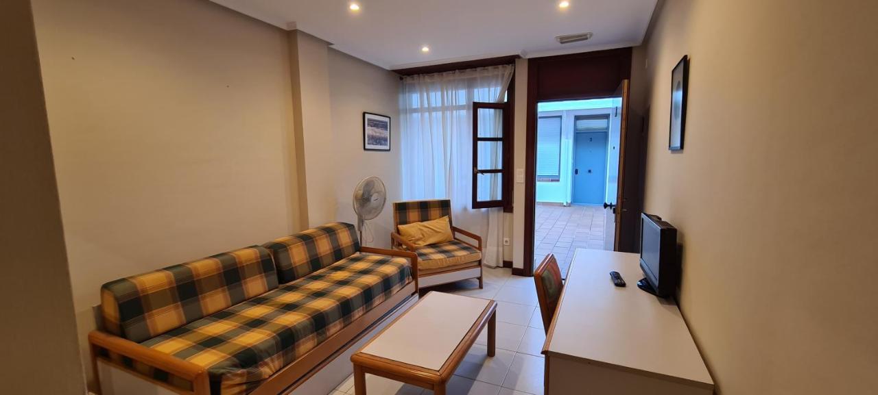 Apartamentos Elena 拉雷多 外观 照片