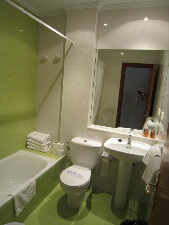 Apartamentos Elena 拉雷多 客房 照片