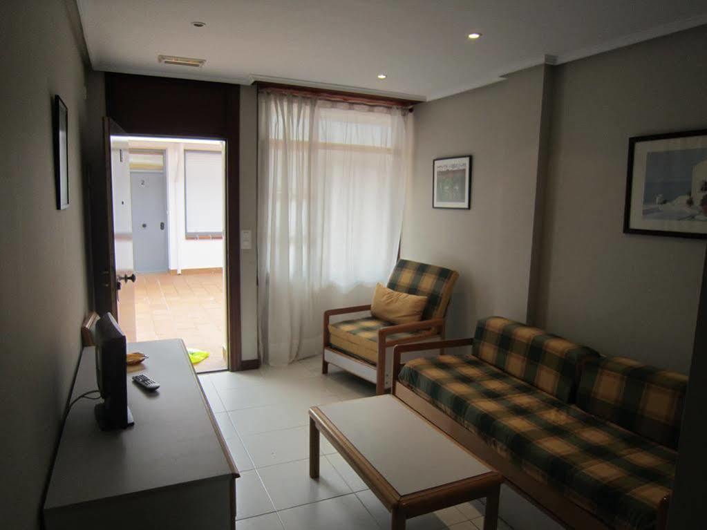Apartamentos Elena 拉雷多 外观 照片