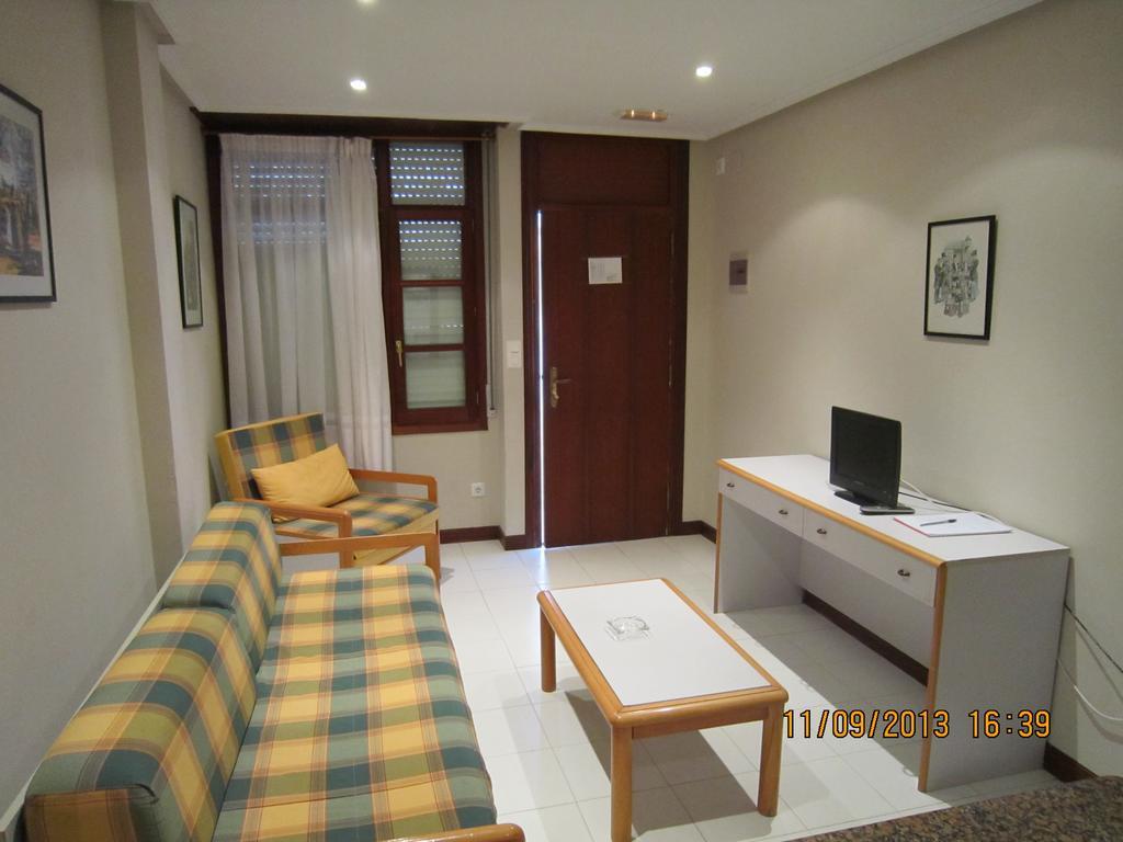 Apartamentos Elena 拉雷多 客房 照片